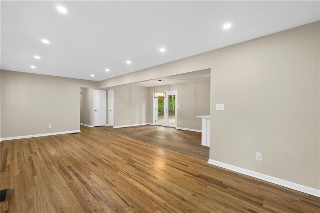 1939 Smyrna Road SW