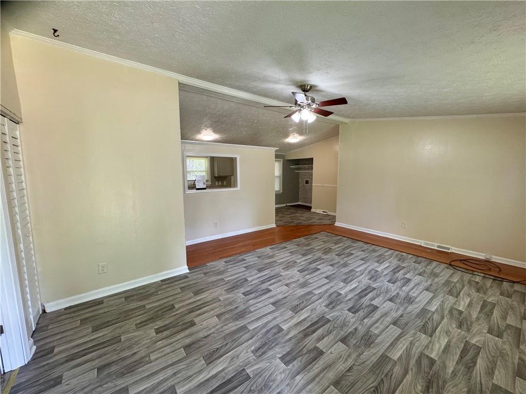 7 Sherwood Loop
