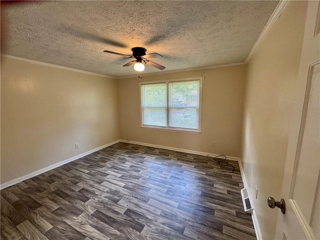 7 Sherwood Loop