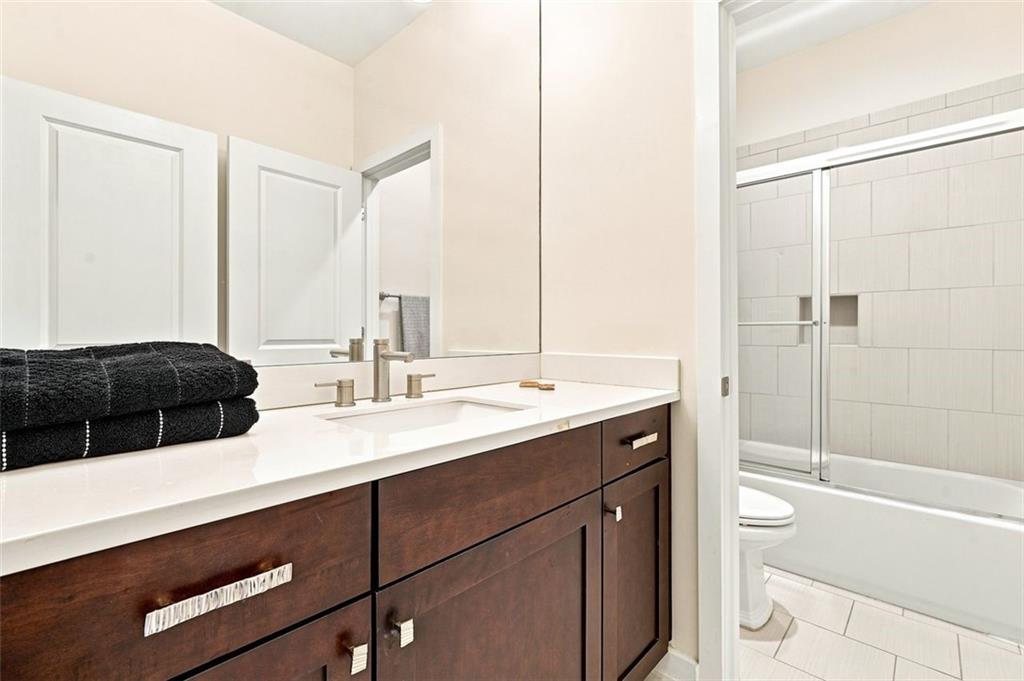 826 Canterbury Overlook