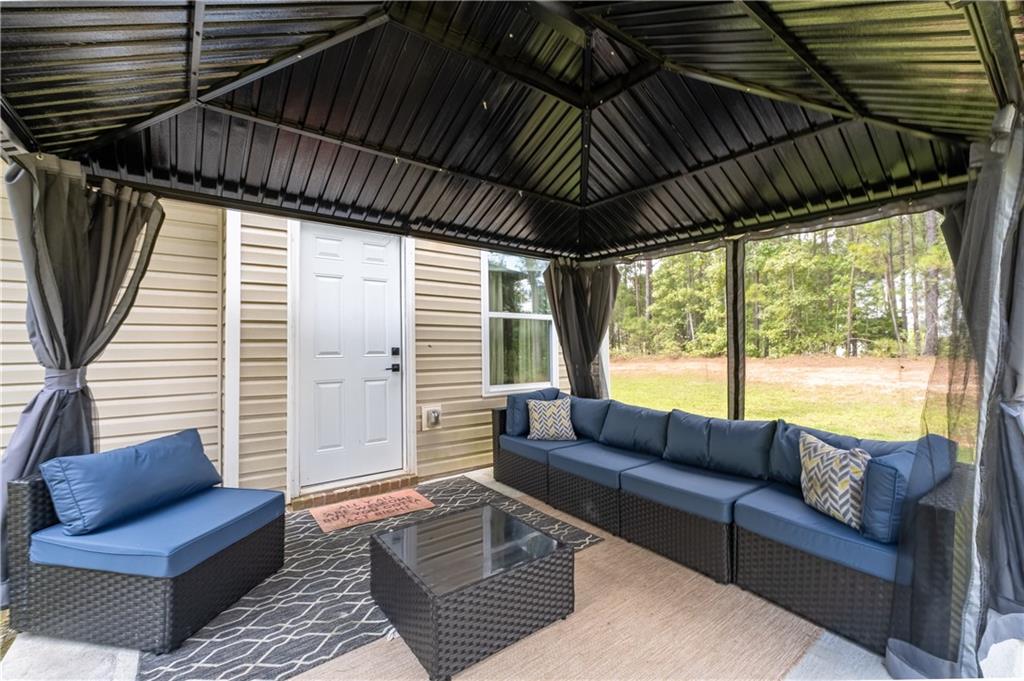 105 Oakbrook Lane