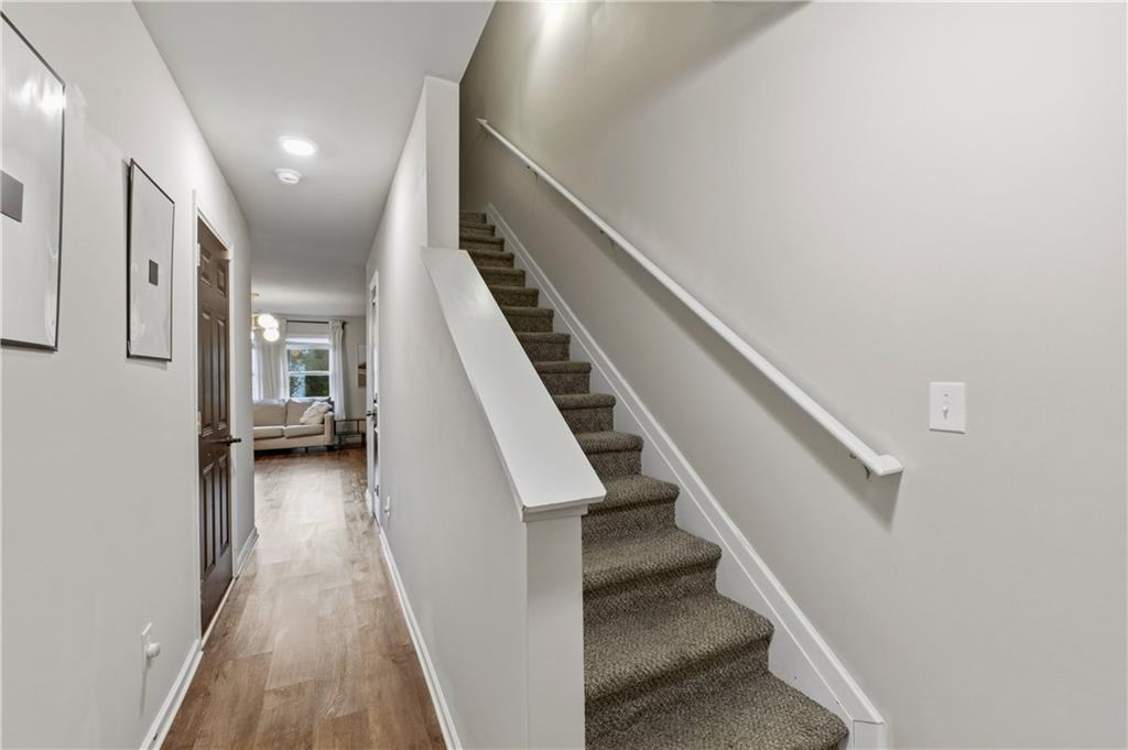 105 Oakbrook Lane