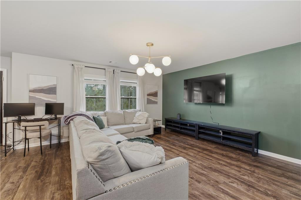 105 Oakbrook Lane