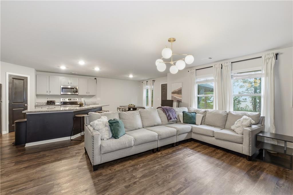 105 Oakbrook Lane