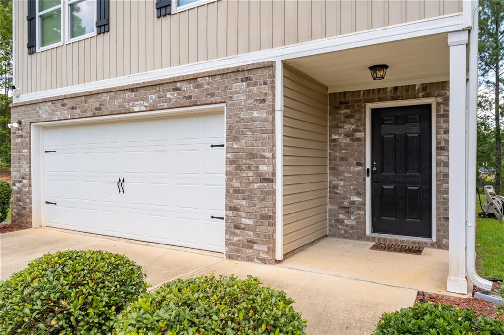 105 Oakbrook Lane
