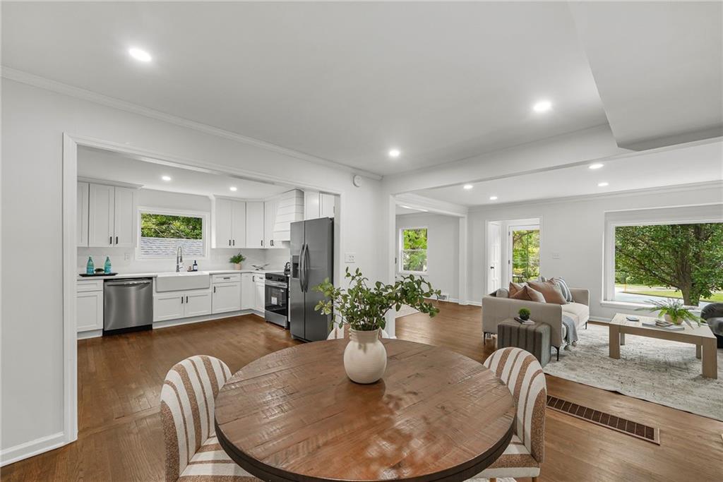 3423 Rugby Circle