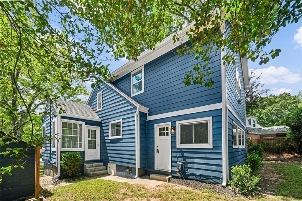 3423 Rugby Circle