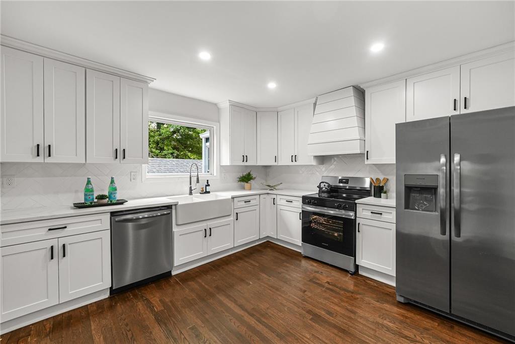 3423 Rugby Circle