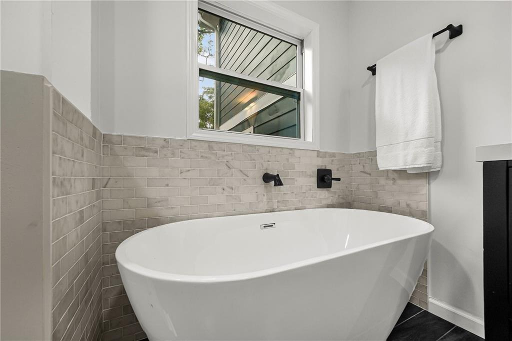 3423 Rugby Circle
