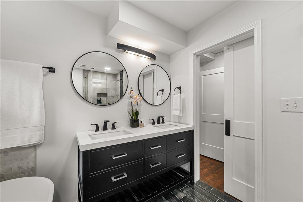 3423 Rugby Circle