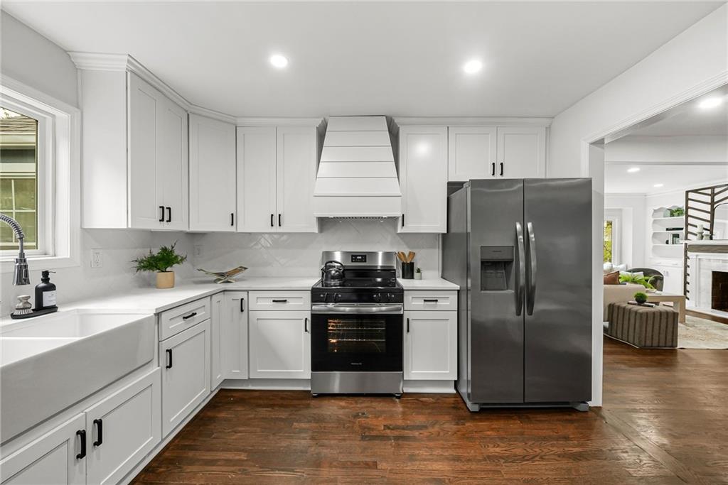 3423 Rugby Circle