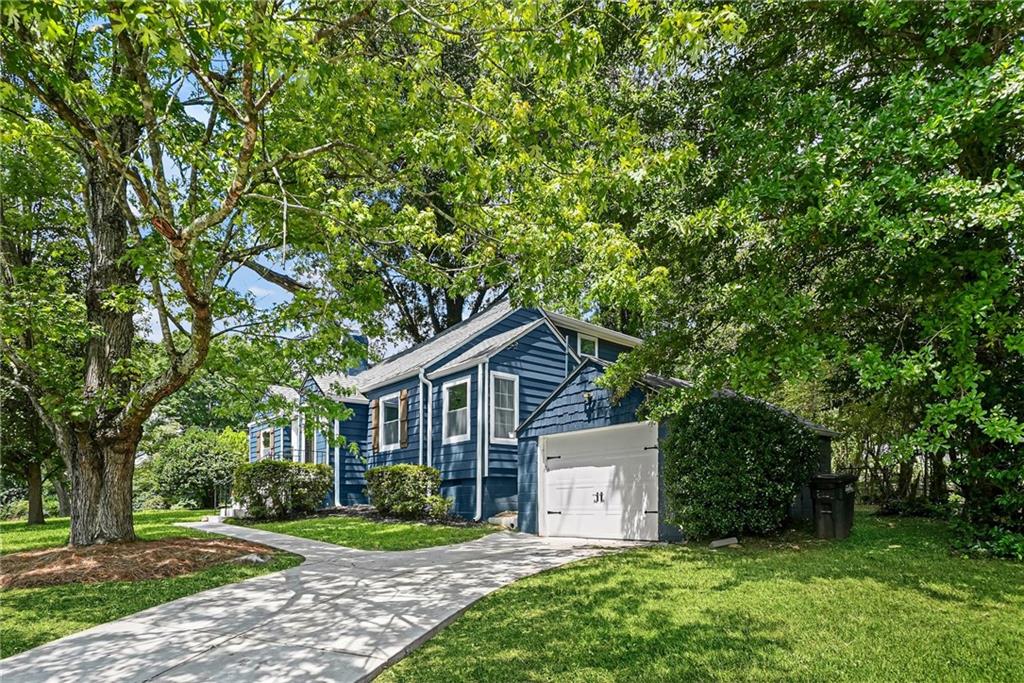 3423 Rugby Circle
