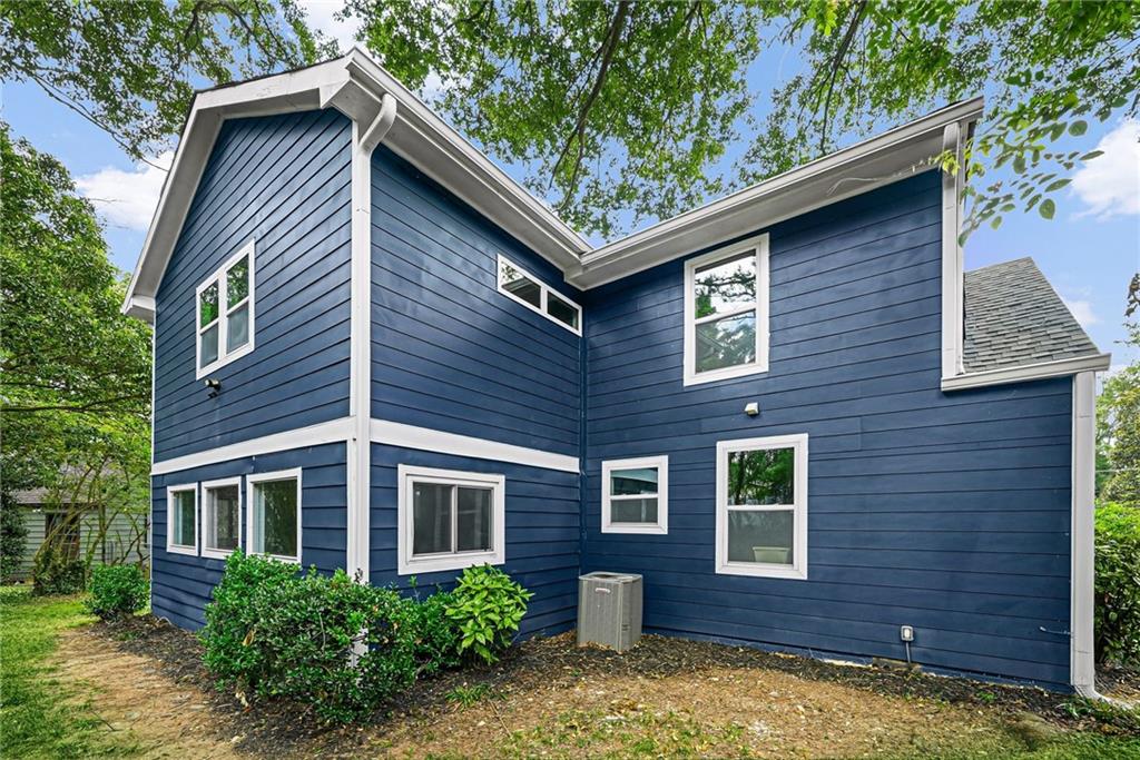 3423 Rugby Circle