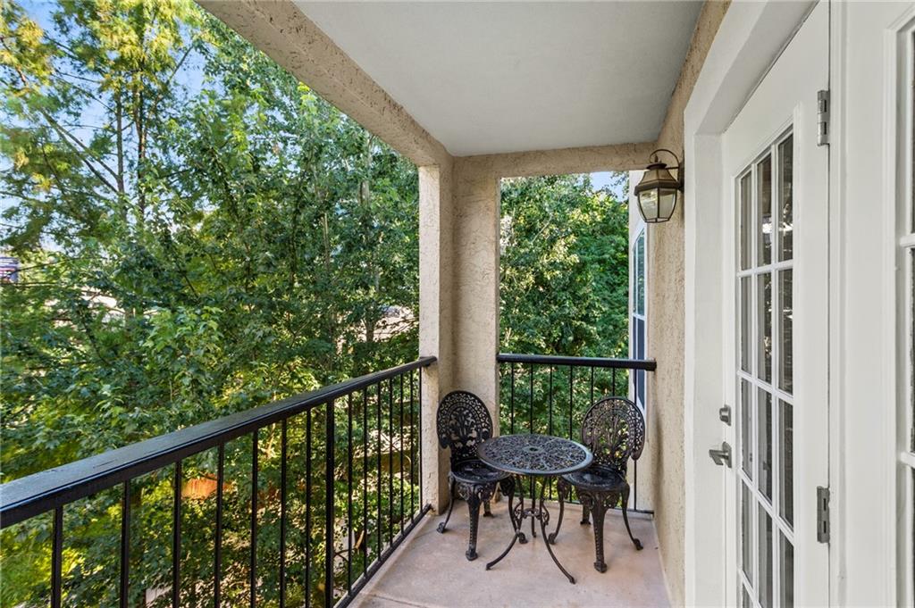 3655 Habersham Road NE Unit B236