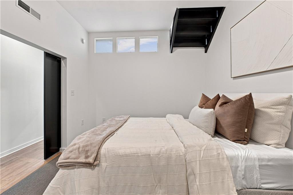 260 18th Street NW Unit 10304