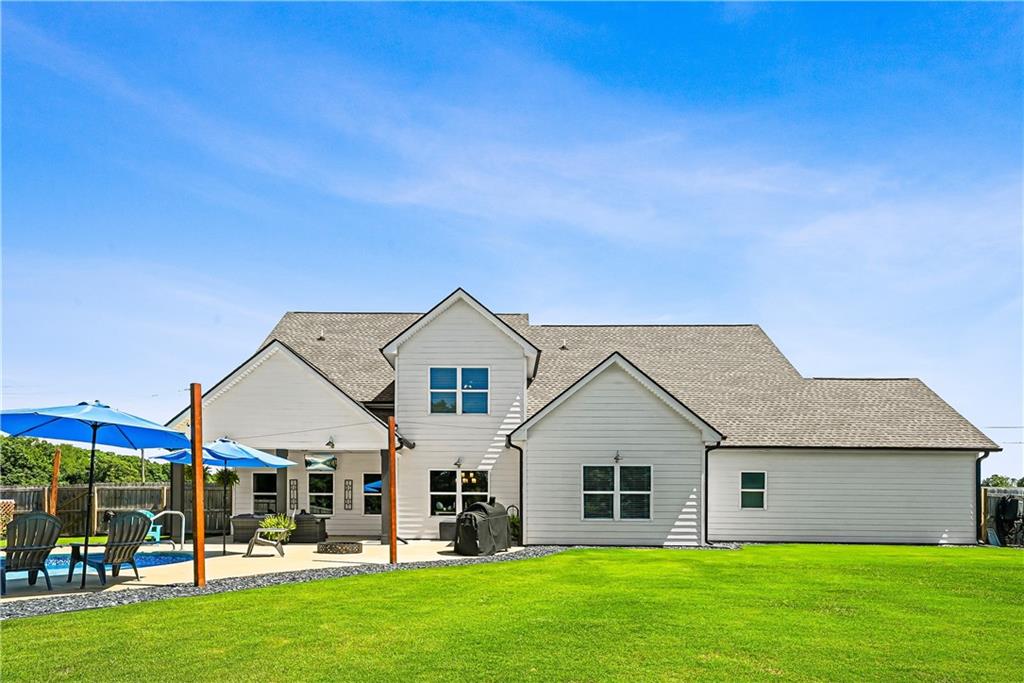 1538 E Lake Road
