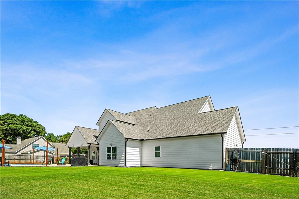 1538 E Lake Road