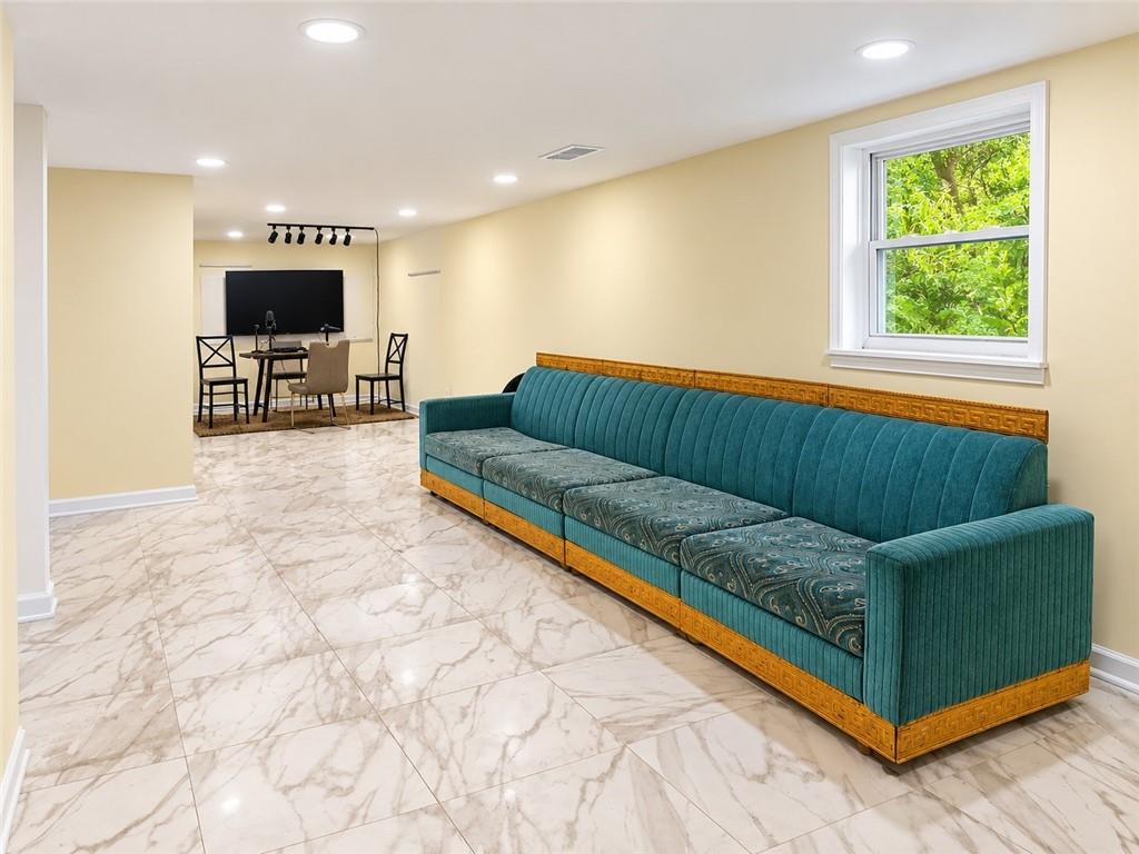 3878 Nielsen Court