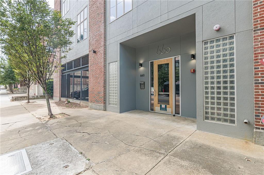 660 Glen Iris Drive NE Unit 407