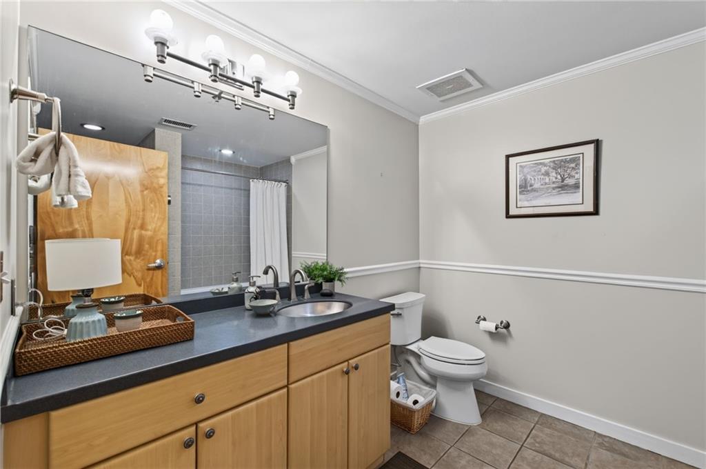 660 Glen Iris Drive NE Unit 407