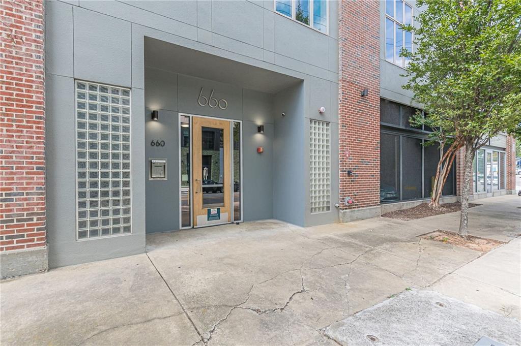 660 Glen Iris Drive NE Unit 407
