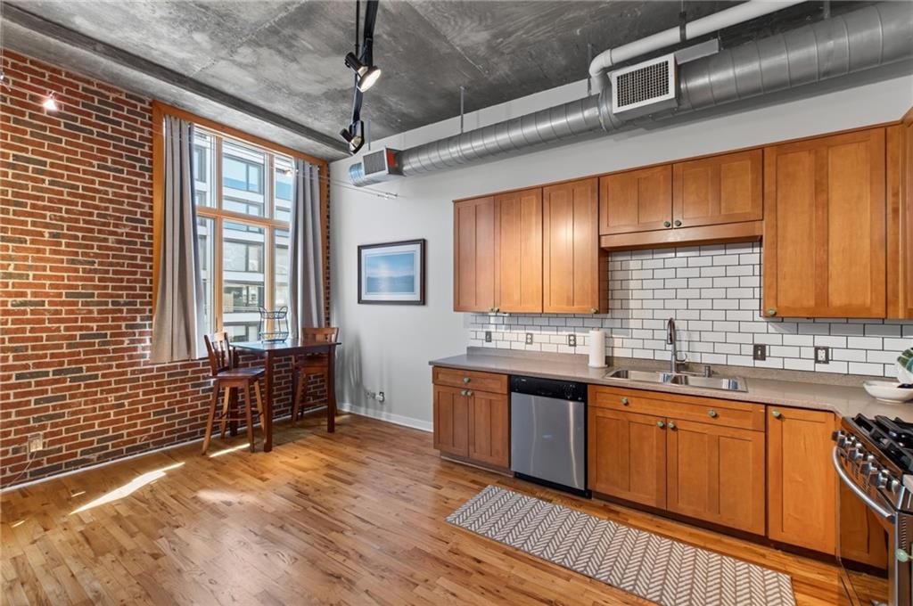 660 Glen Iris Drive NE Unit 407
