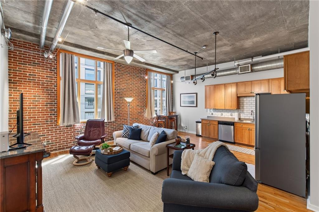 660 Glen Iris Drive NE Unit 407