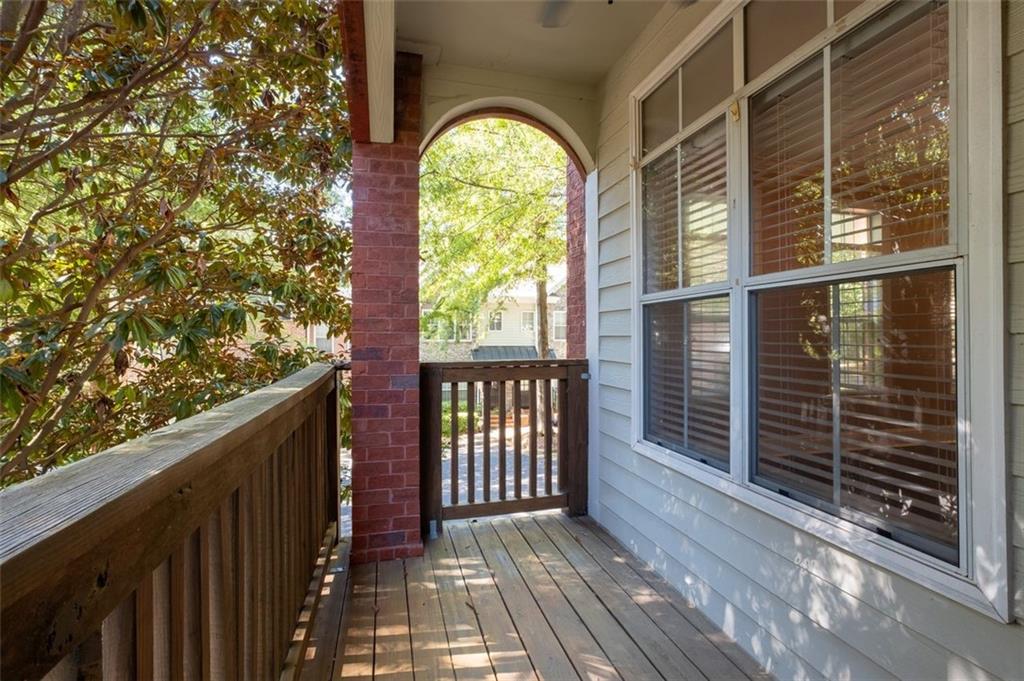 1116 Glenridge Place Unit 605