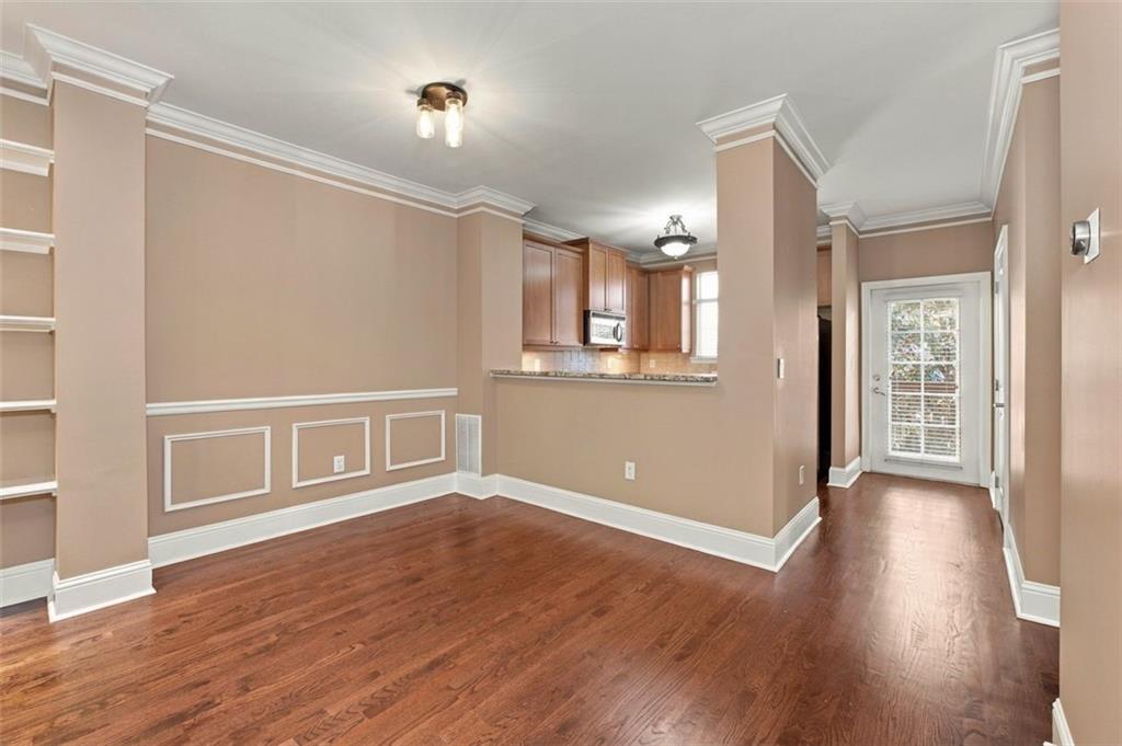 1116 Glenridge Place Unit 605