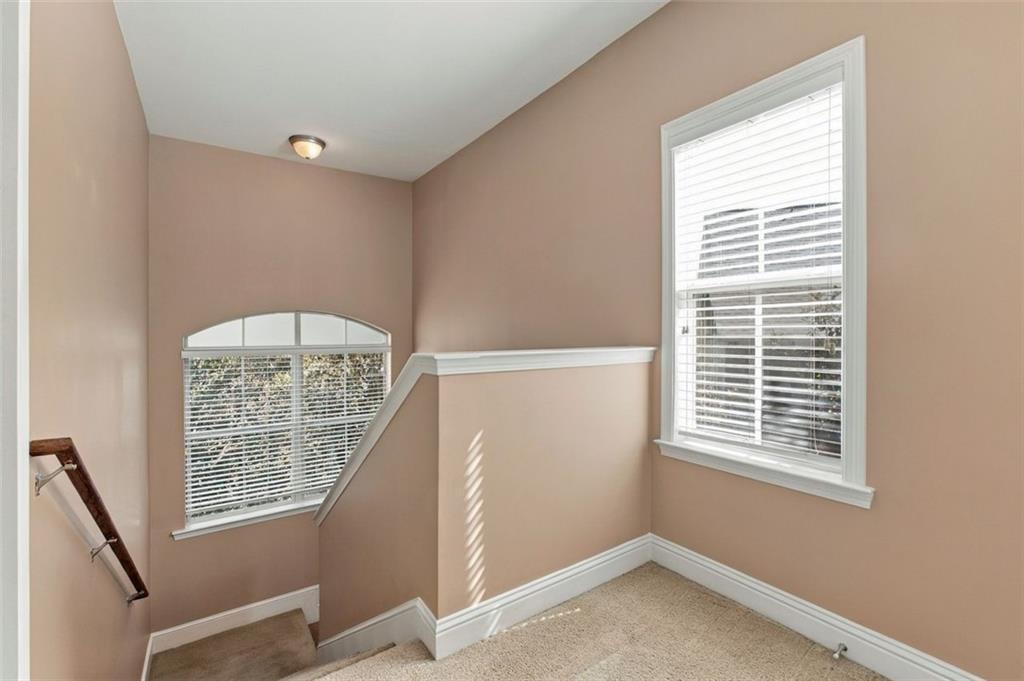 1116 Glenridge Place Unit 605
