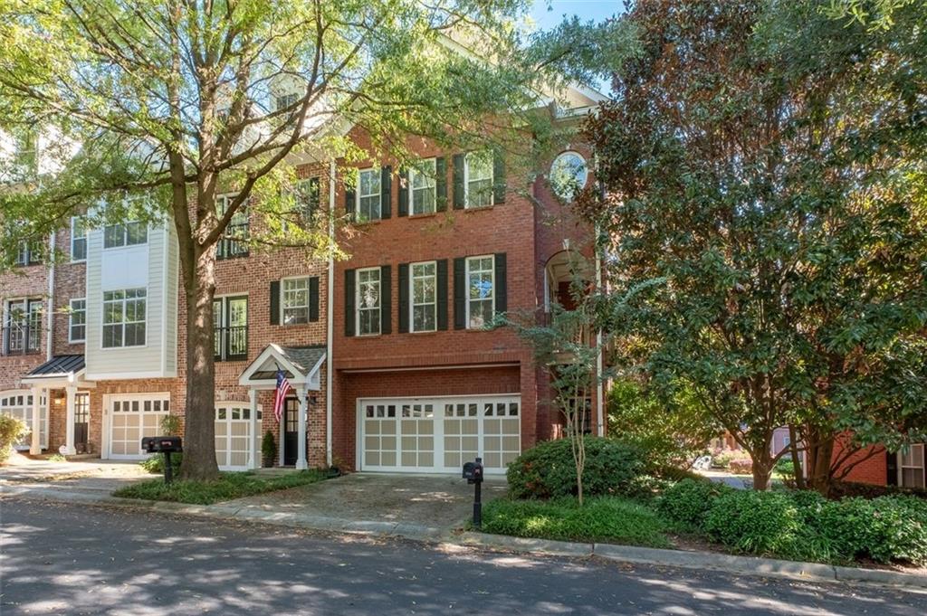 1116 Glenridge Place Unit 605