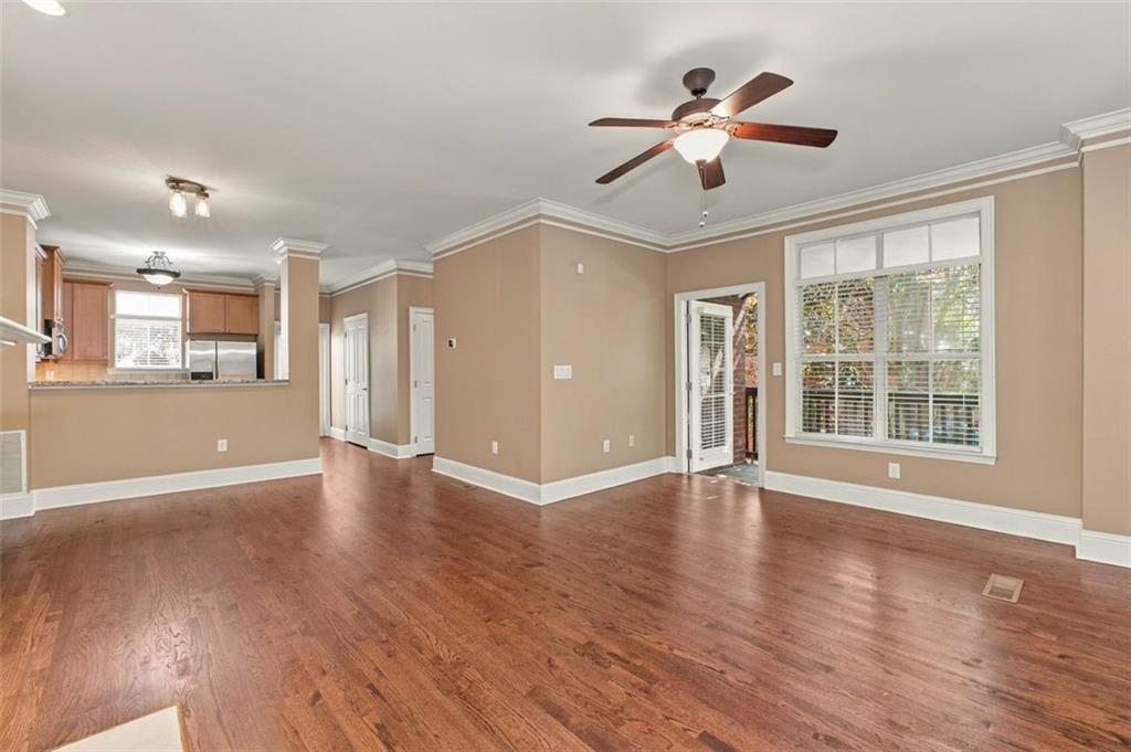 1116 Glenridge Place Unit 605