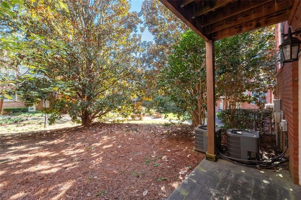 1116 Glenridge Place Unit 605