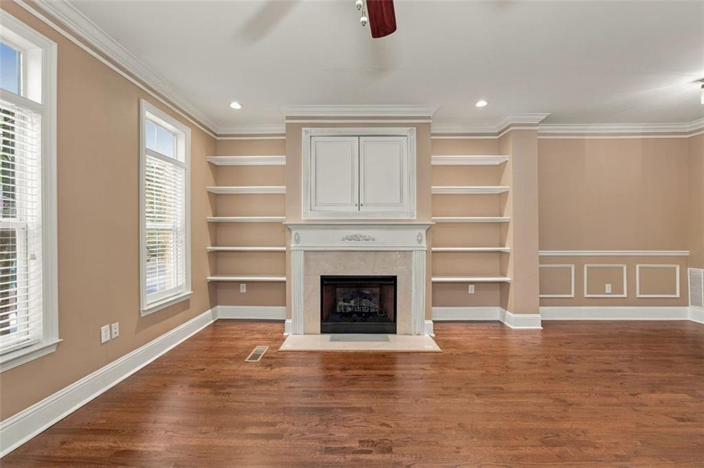 1116 Glenridge Place Unit 605