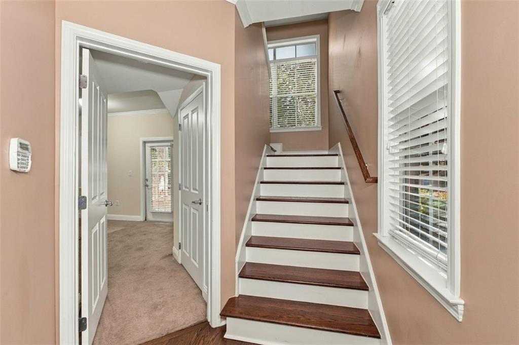 1116 Glenridge Place Unit 605