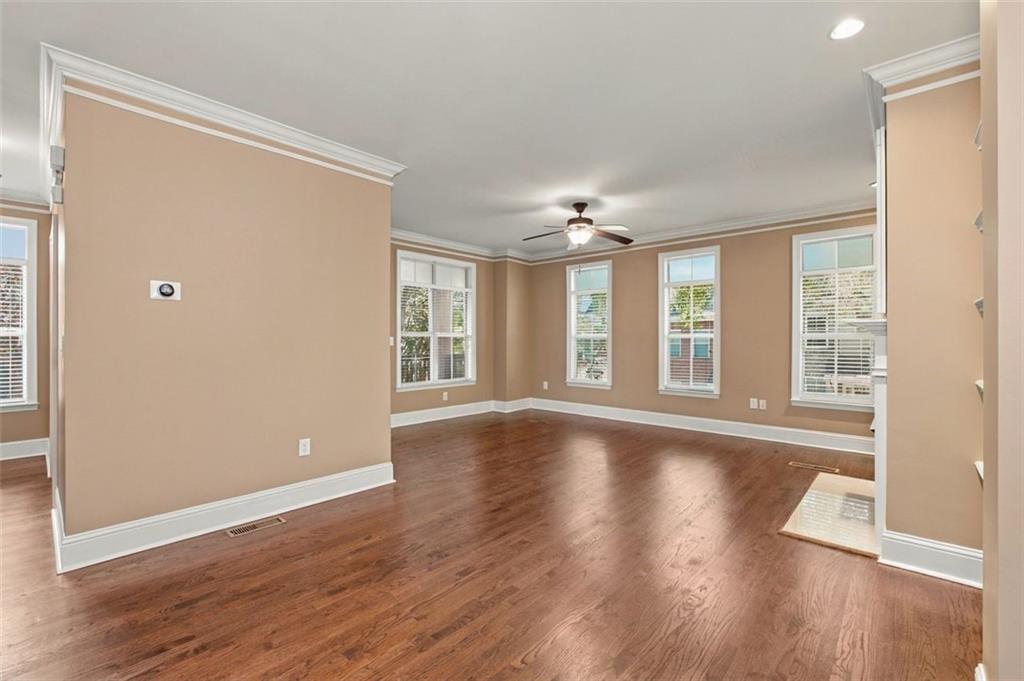 1116 Glenridge Place Unit 605
