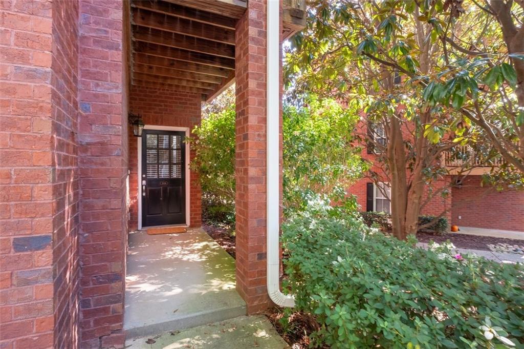 1116 Glenridge Place Unit 605
