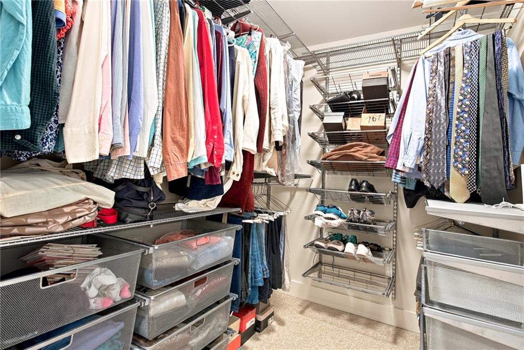 565 Peachtree Street NE Unit 702