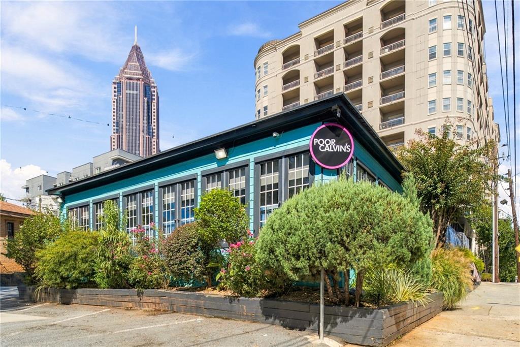 565 Peachtree Street NE Unit 702