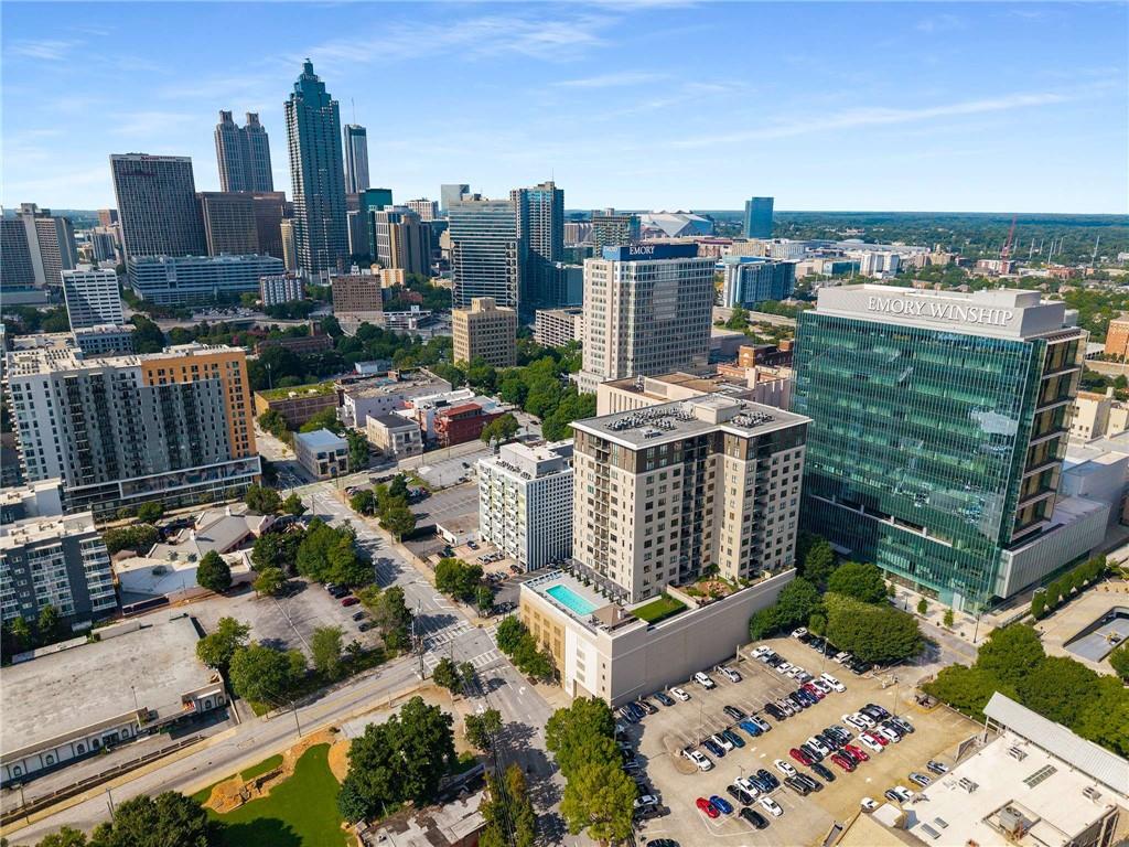 565 Peachtree Street NE Unit 702