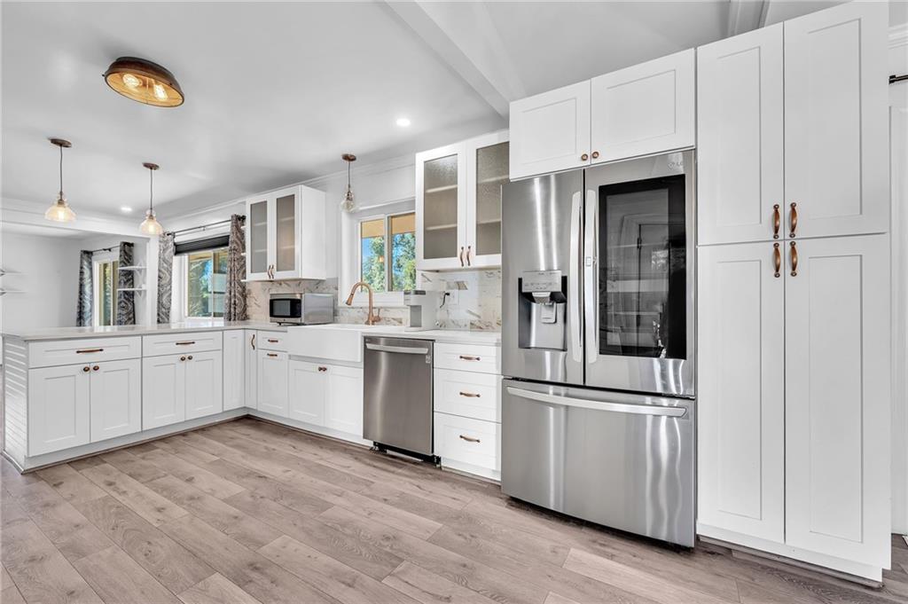 3515 Parkview Drive