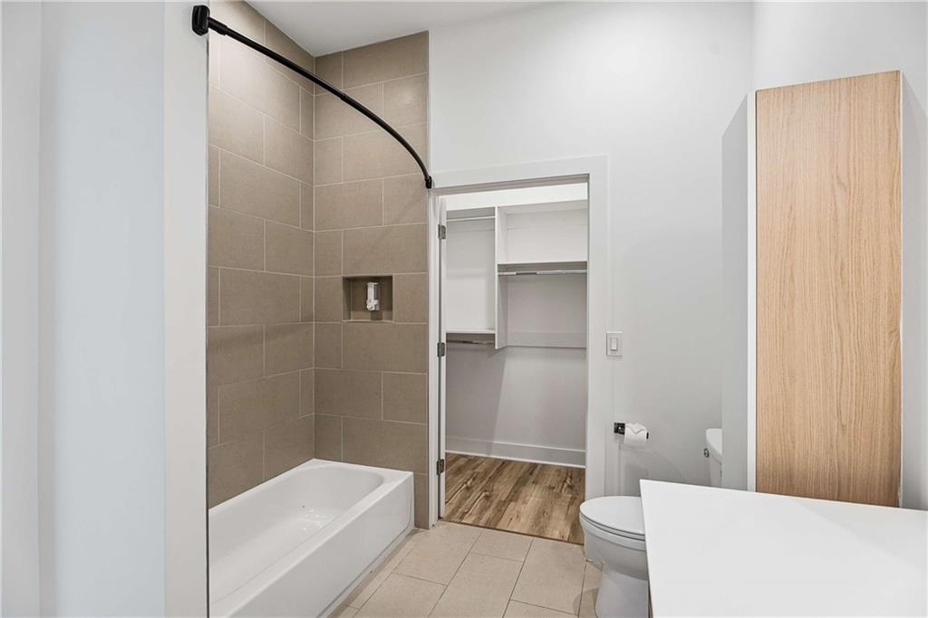 1155 Custer Avenue SE Unit 202