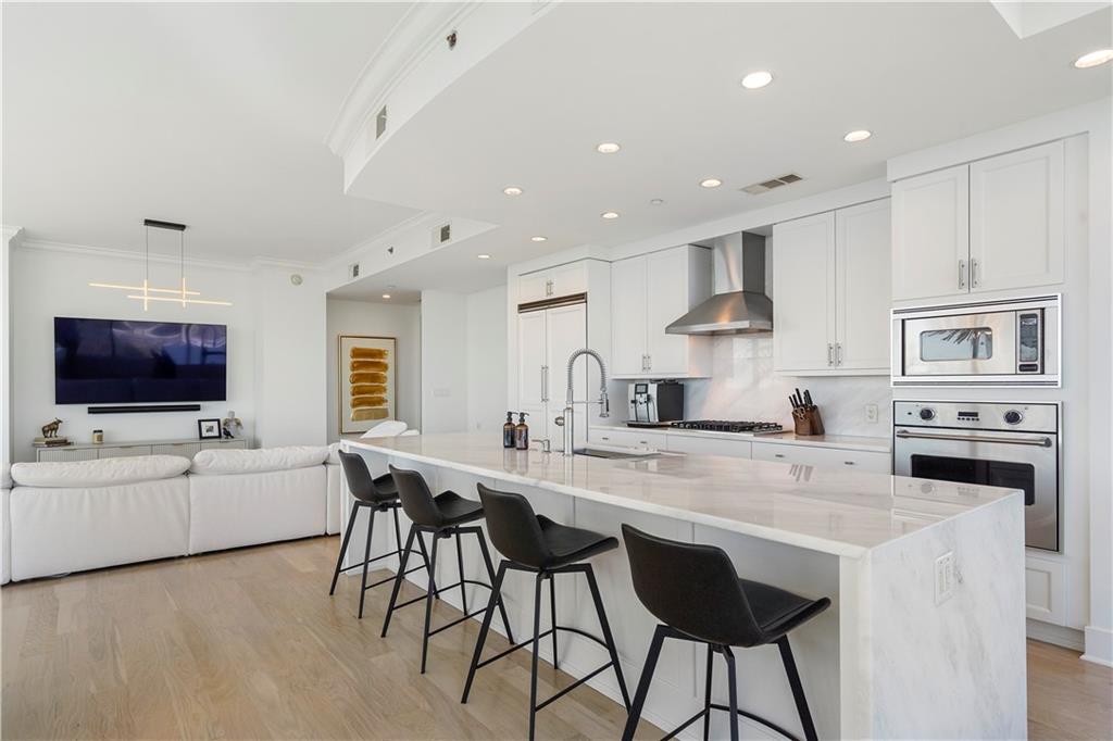 3630 Peachtree NE Unit 2204