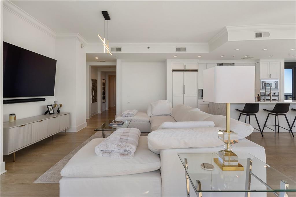 3630 Peachtree NE Unit 2204