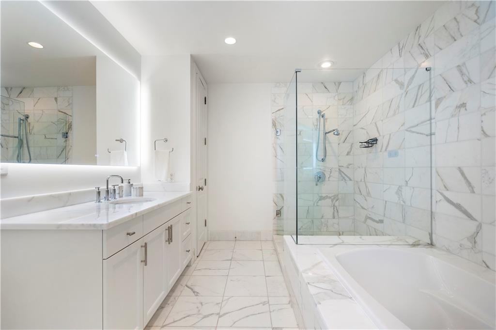 3630 Peachtree NE Unit 2204
