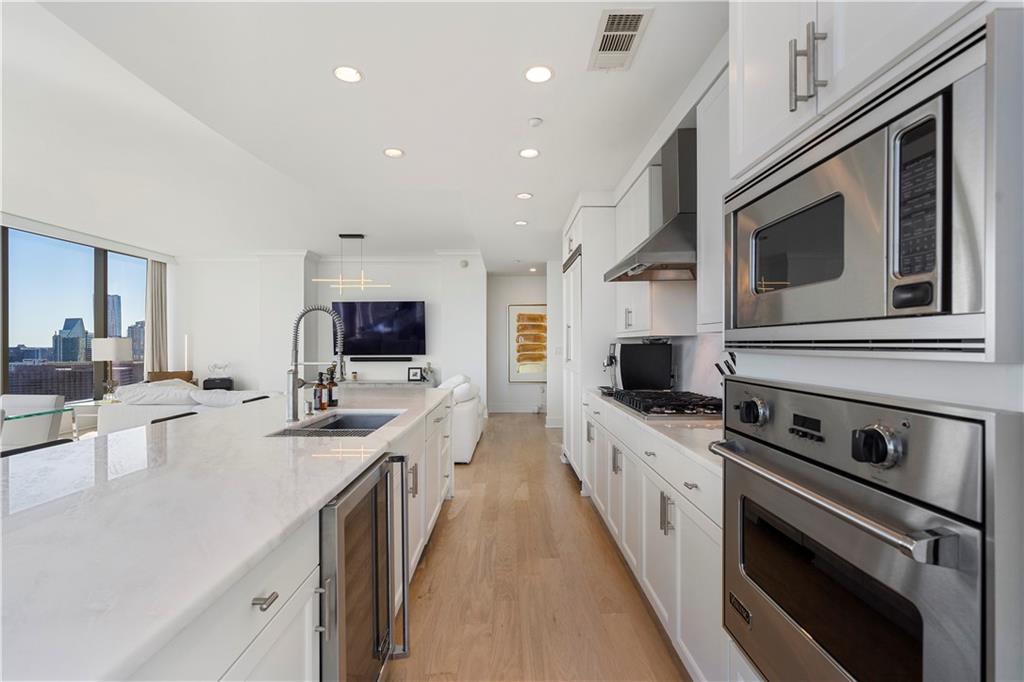 3630 Peachtree NE Unit 2204