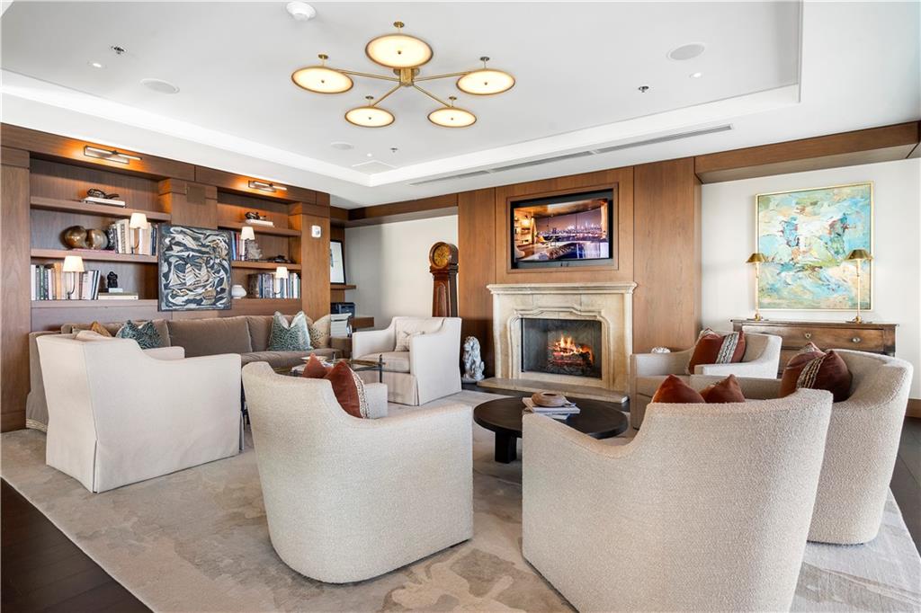 3630 Peachtree NE Unit 2204