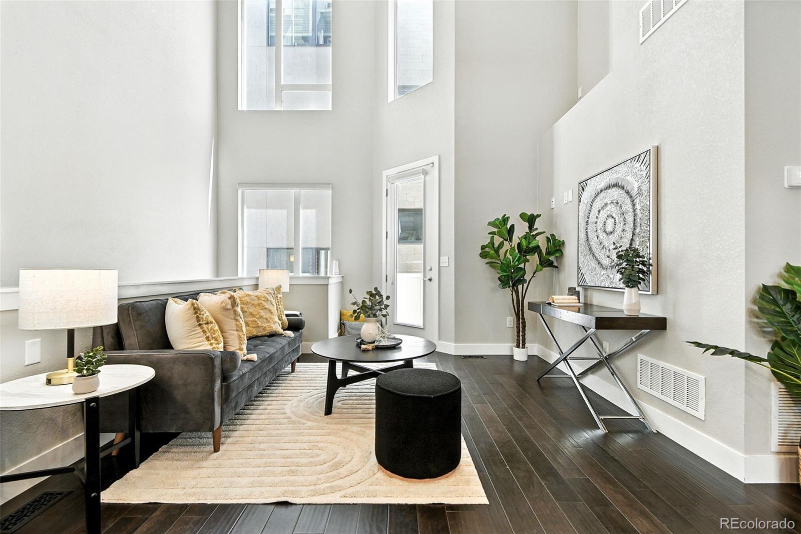 2733 W 28th Avenue Unit: 8