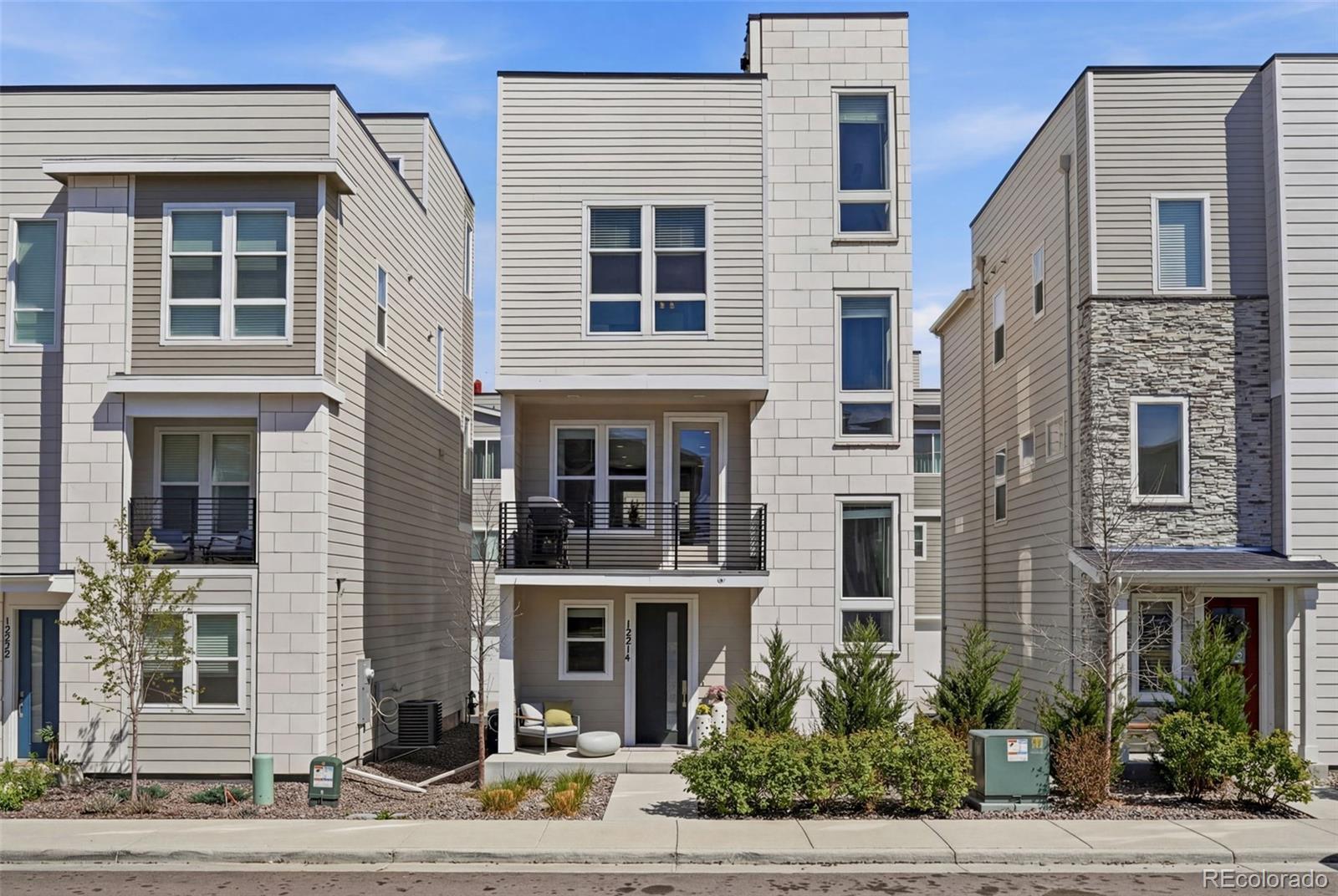 12214 Karls Lane