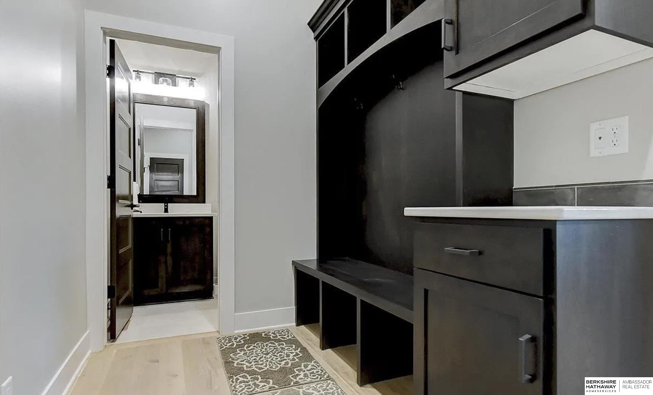 9911 Cimarron Street